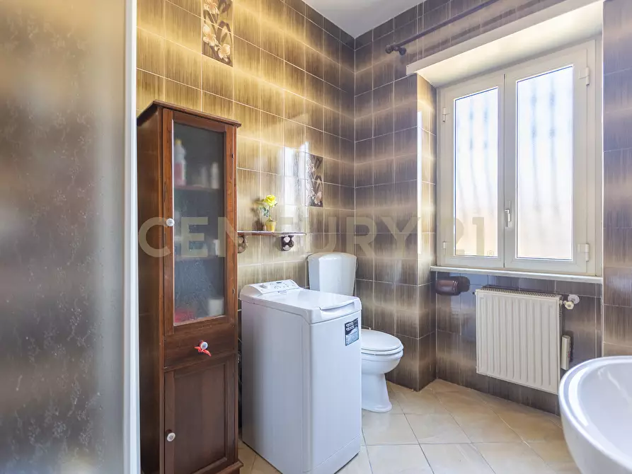 Immagine 28 di Trilocale in vendita  in Via Francavilla Fontana 37 a Roma