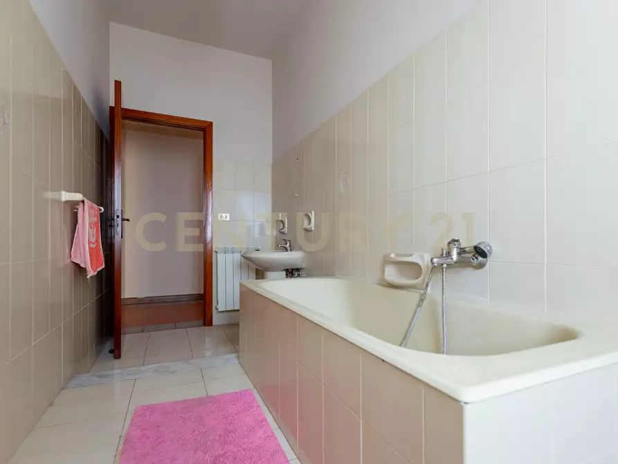 Immagine 32 di Pentalocale in vendita  in Via Casale dei Greci 34 a Adrano