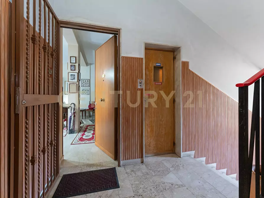 Immagine 10 di Attico in vendita  in Via Gargano 31 a Catania