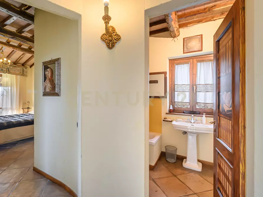 Immagine 62 di Villa in vendita  in Località Campo Rotondo snc a Capranica