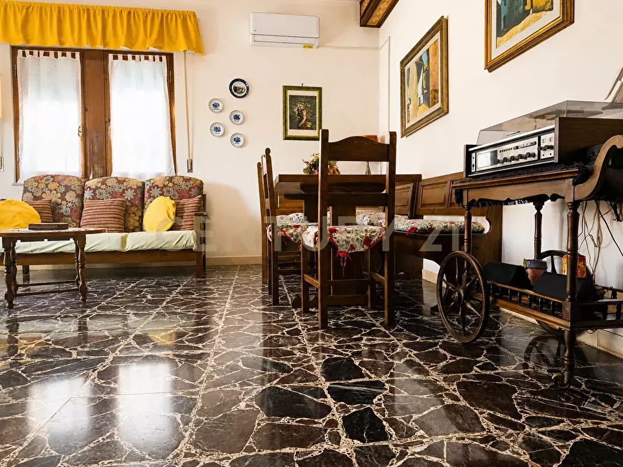 Immagine 13 di Pentalocale in vendita  in VIA PRIMO MAGGIO 51 51 a Abbadia San Salvatore