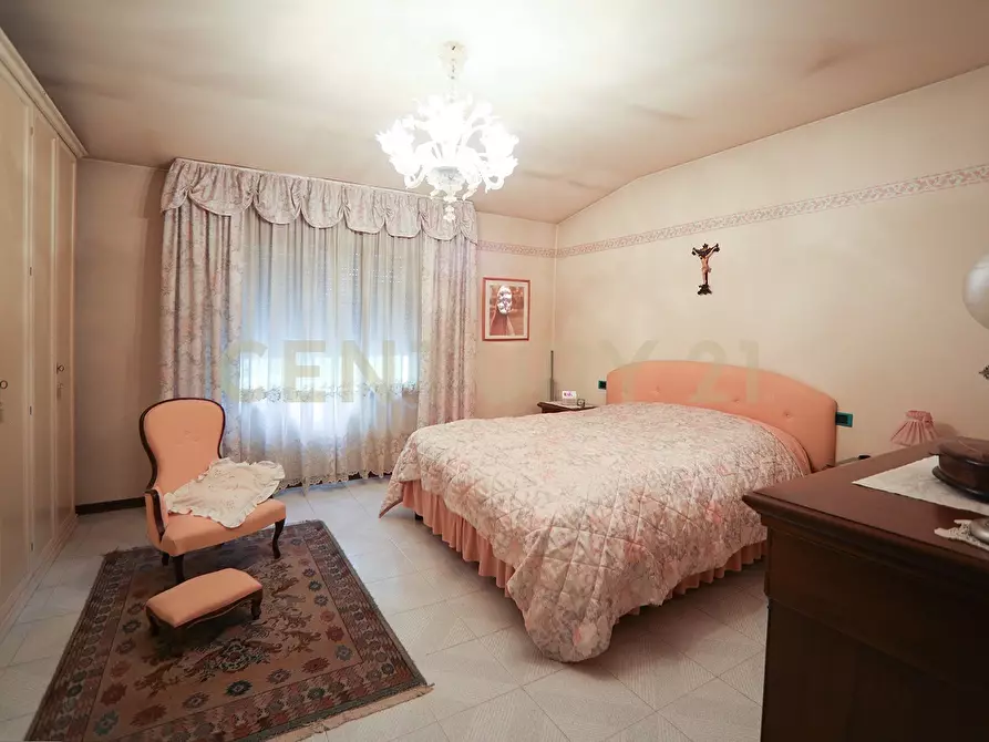 Immagine 32 di Pentalocale in vendita  in Via Giuseppe Garibaldi 5 a Casaleone