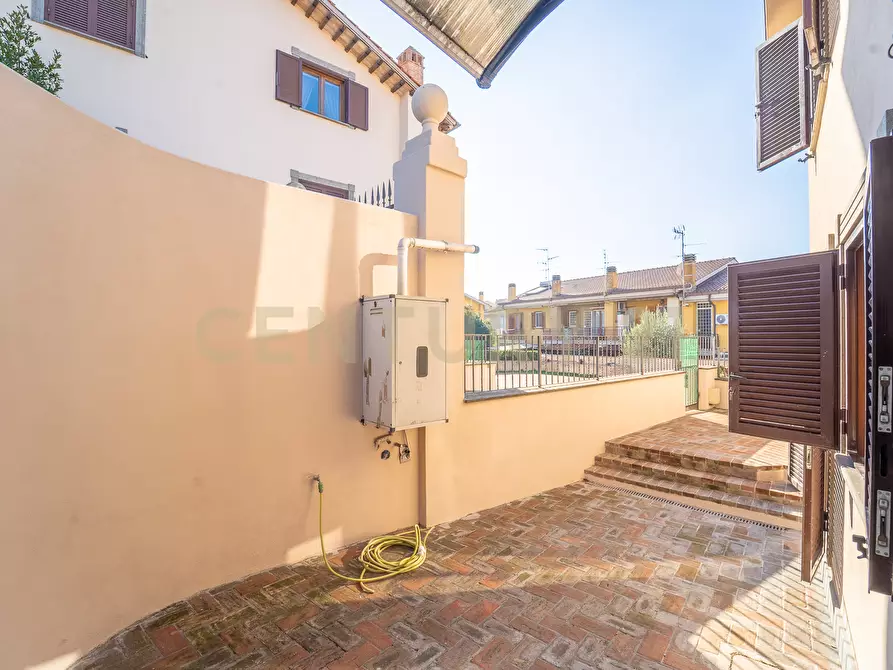 Immagine 29 di Casa bifamiliare in vendita  in Via Appia Nuova 17 a Albano Laziale