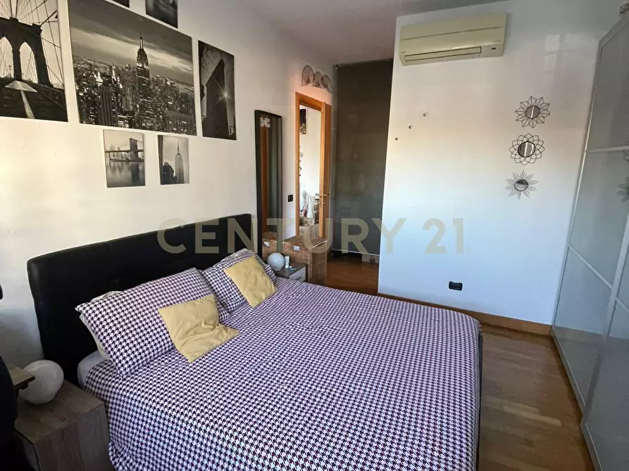 Immagine 10 di Bilocale in affitto  in via Giuseppe De Santis 3 a Roma