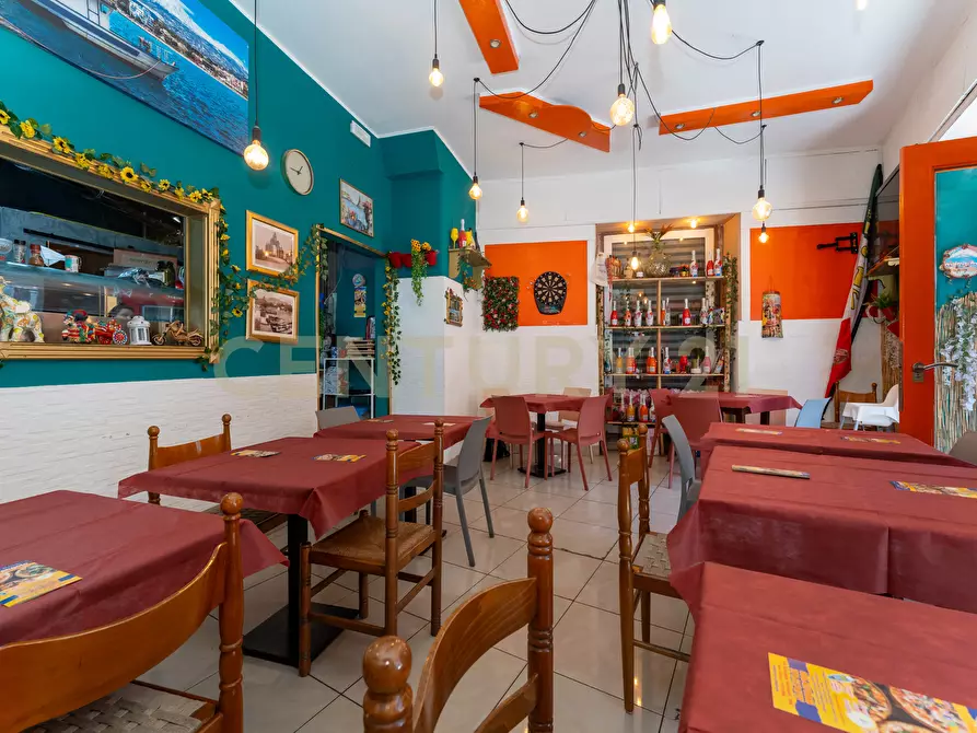 Immagine 13 di Pizzeria / Pub in vendita  in Via Giuseppe Garibaldi 346 a Catania