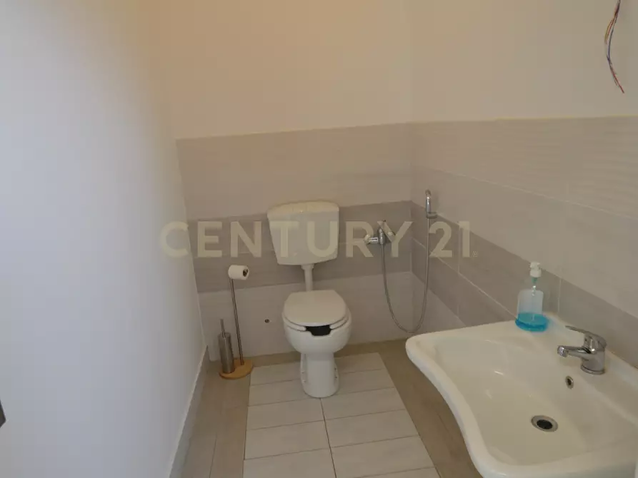 Immagine 17 di Ufficio in vendita  in Via Ambra 33/A a Grosseto