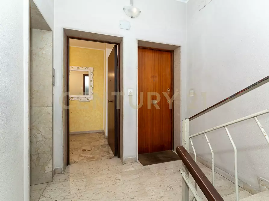 Immagine 20 di Bilocale in affitto  in Via delle Acacie 9 a Catania