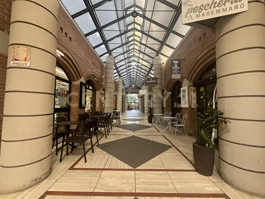 Immagine 2 di Locale commerciale in vendita  in Via Ponte Giorgini a Castiglione Della Pescaia