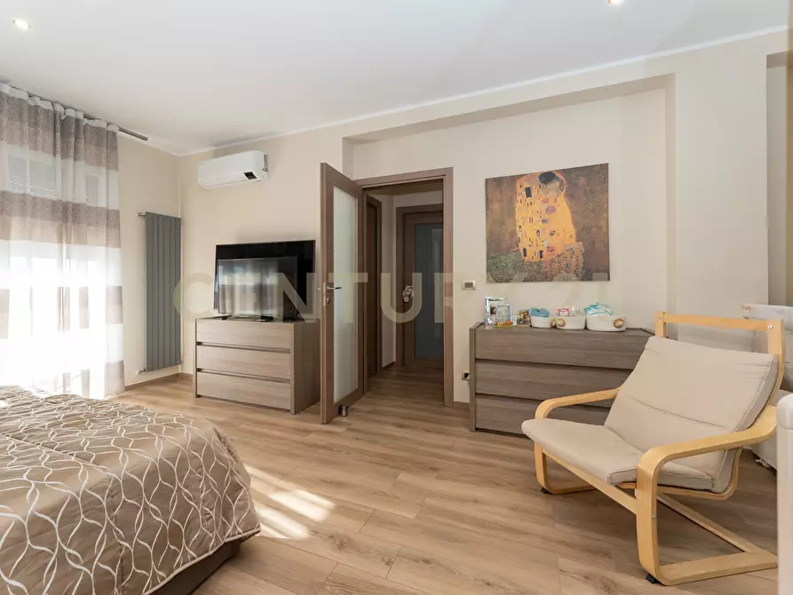 Immagine 48 di Pentalocale in vendita  in Via Lo Jacono Francesco 53 a Sant'agata Li Battiati