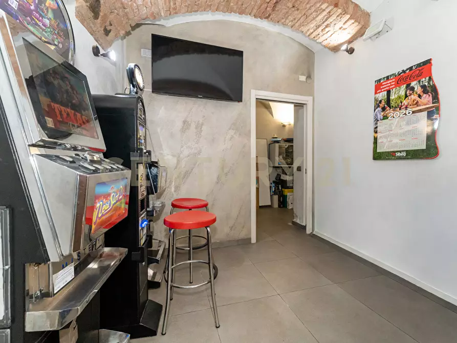 Immagine 16 di Tabaccheria in vendita  in Via Antonino di Sangiuliano 239 a Catania