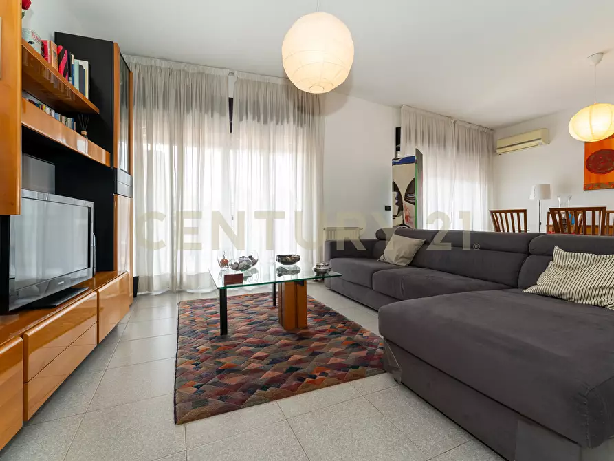 Immagine 54 di Quadrilocale in vendita  in Viale Giuseppe Lainò 7 a Catania