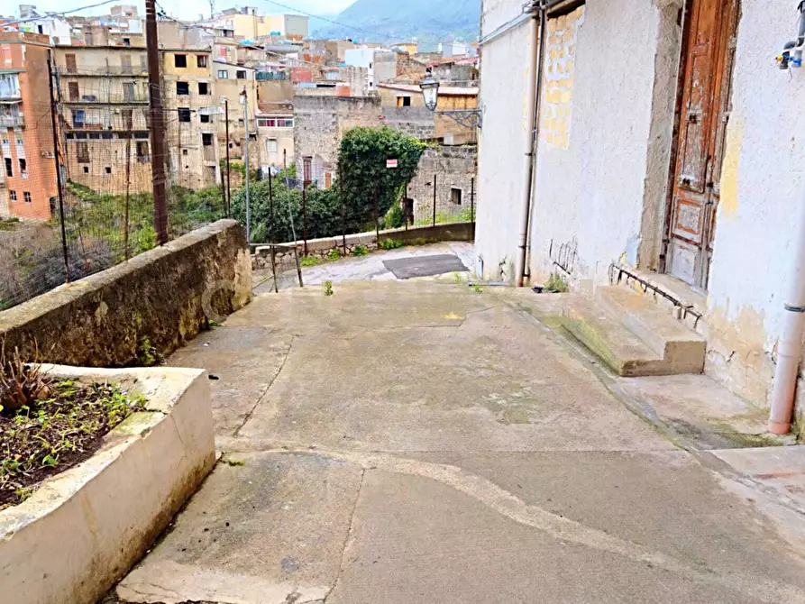 Immagine 34 di Palazzo in vendita  in Via Rione Sofia 6 a Carini