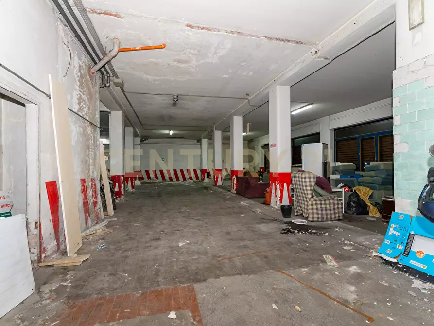 Immagine 18 di Garage in vendita  in Via Enna 13 a Catania