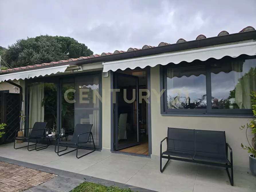 Immagine 2 di Casa trifamiliare in vendita  in Via della Vigna a Castiglione Della Pescaia