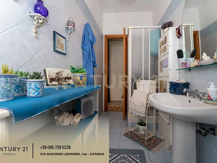 Immagine 72 di Attico in vendita  in Via Gargano 31 a Catania