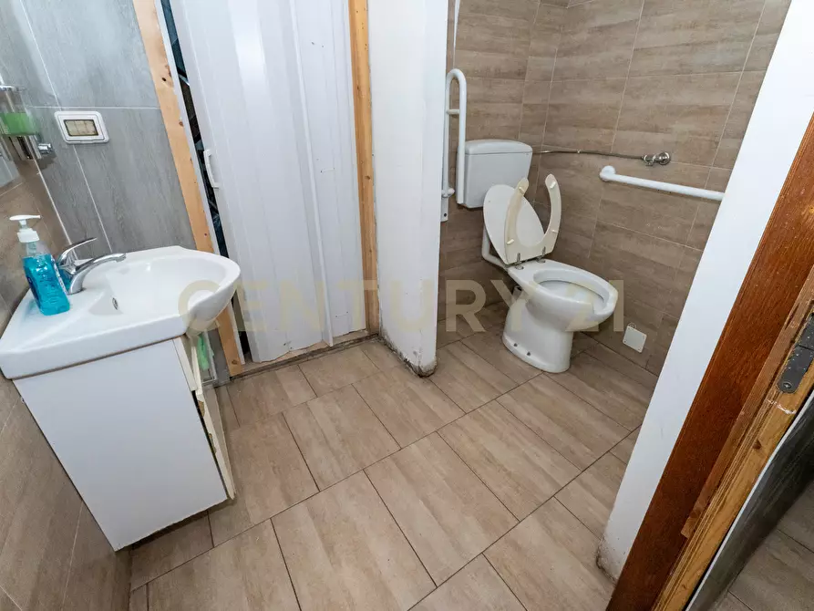 Immagine 31 di Pizzeria / Pub in vendita  in Via Gemmellaro 61 a Catania