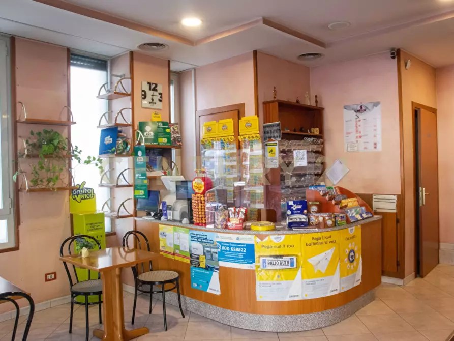 Immagine 4 di Bar / Ristorante in vendita  in Via della Batteria Nomentana 40 a Roma