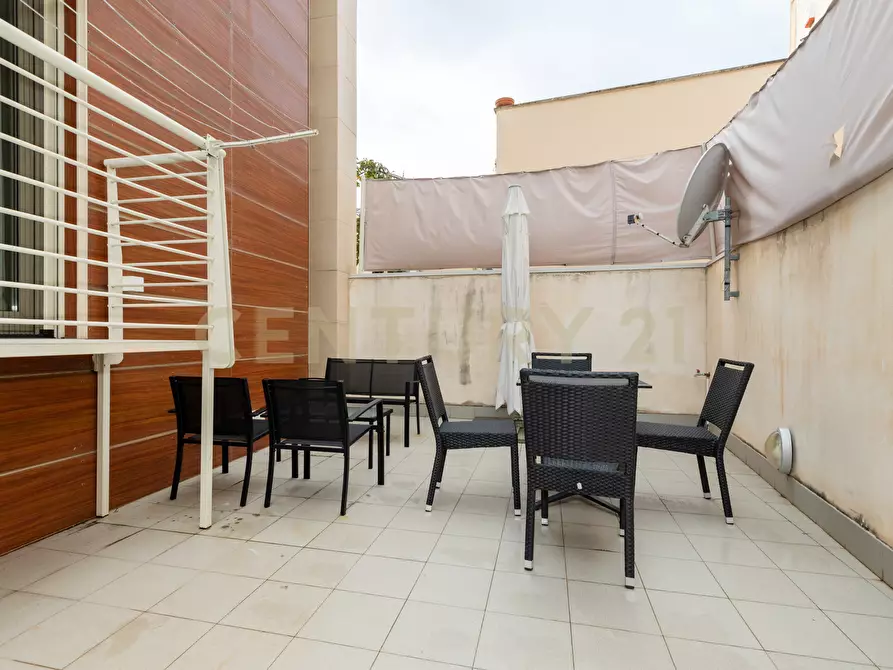 Immagine 45 di Trilocale in vendita  in Via Ruggero Leoncavallo 5 a Catania