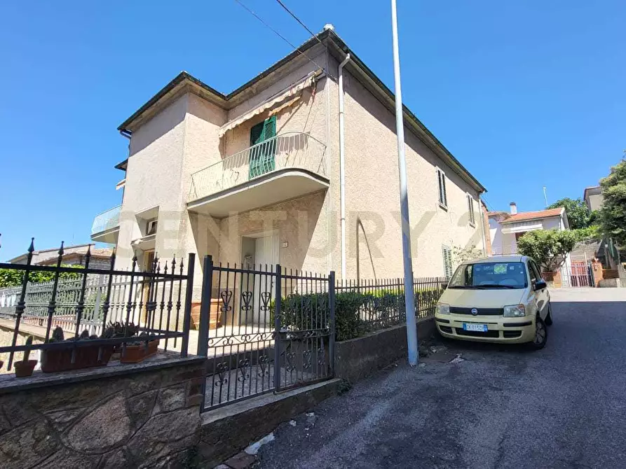 Immagine 1 di Casa indipendente in vendita  in Via Ludovico Ariosto 5 a Roccastrada