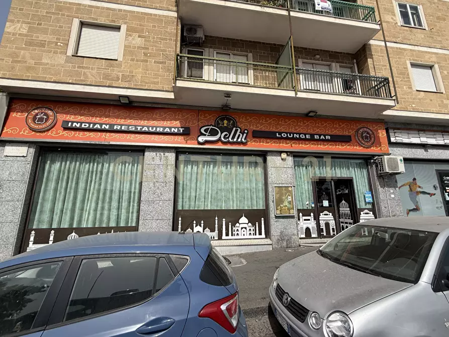 Immagine 43 di Bar / Ristorante in vendita  in Piazza Papa Giovanni XXIII 1 a Catania