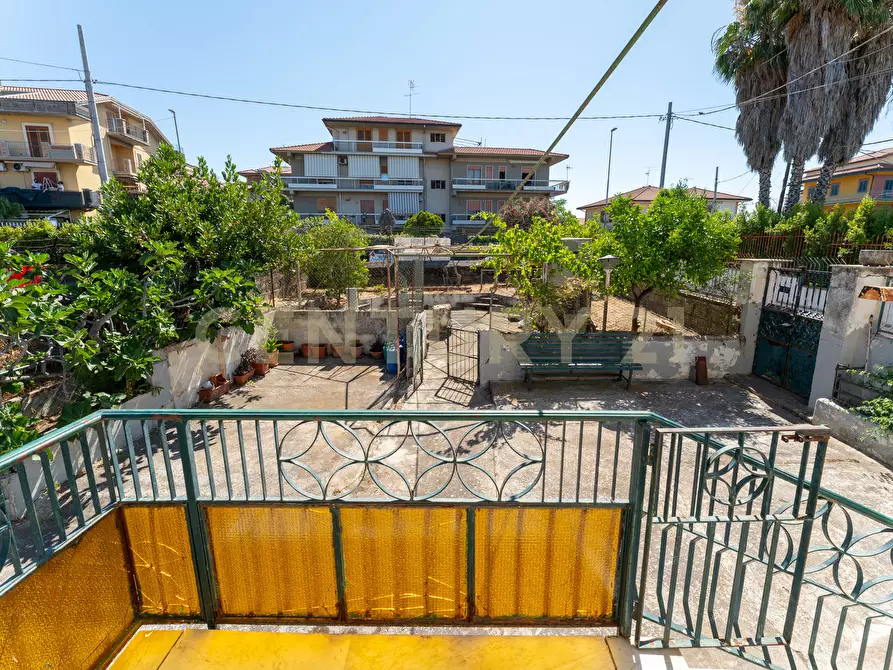 Immagine 5 di Villa in vendita  in Via Macello 47 a Catania