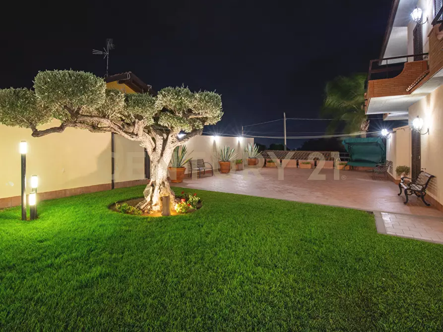 Immagine 89 di Villa in vendita  in Via Salemi 19 a Mascalucia