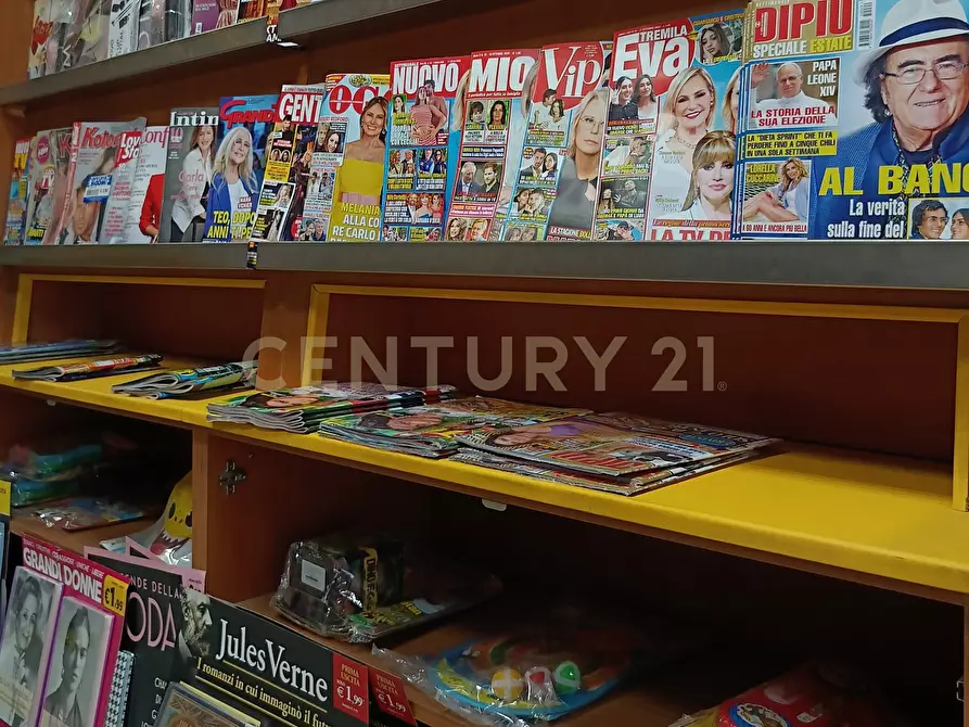 Immagine 12 di Tabaccheria in vendita  in Via Dafnica 104 a Acireale