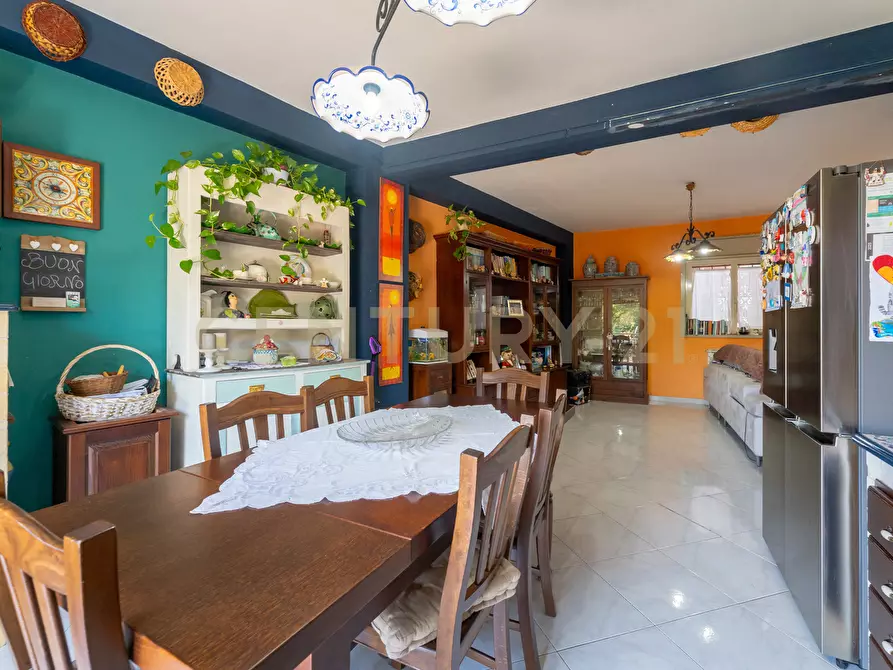 Immagine 10 di Appartamento in vendita  in Via Rua 78 a Aci Catena