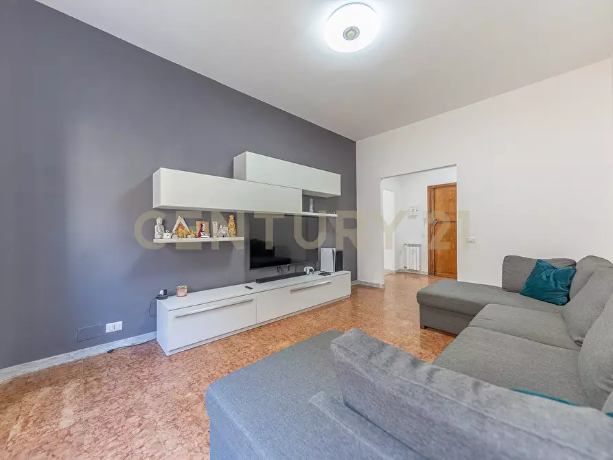 Immagine 4 di Trilocale in vendita  in Via Luigi Rava 9 a Roma