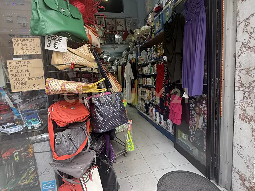 Immagine 4 di Attività commerciale in vendita  in Via Orto Limoni 18 a Catania
