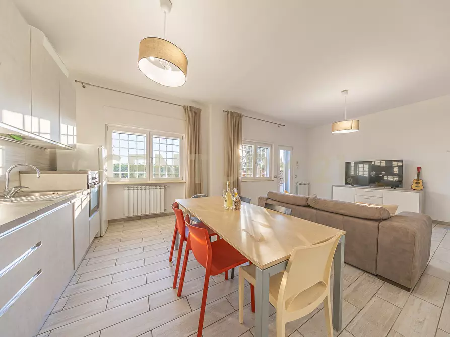 Immagine 7 di Trilocale in vendita  in Via Ardeatina 54 a Anzio