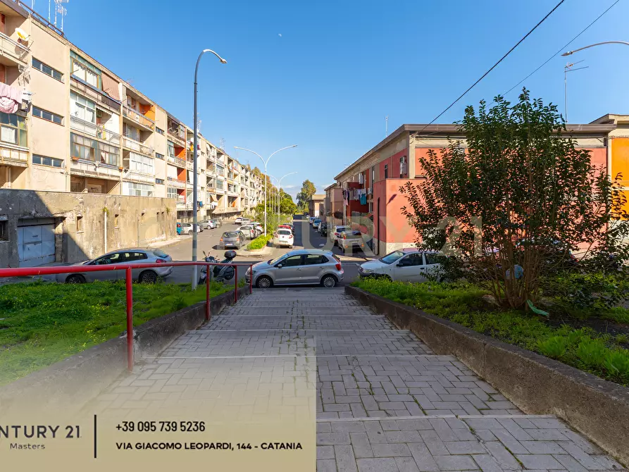 Immagine 3 di Trilocale in vendita  in Villaggio Zia Lisa II 108 a Catania