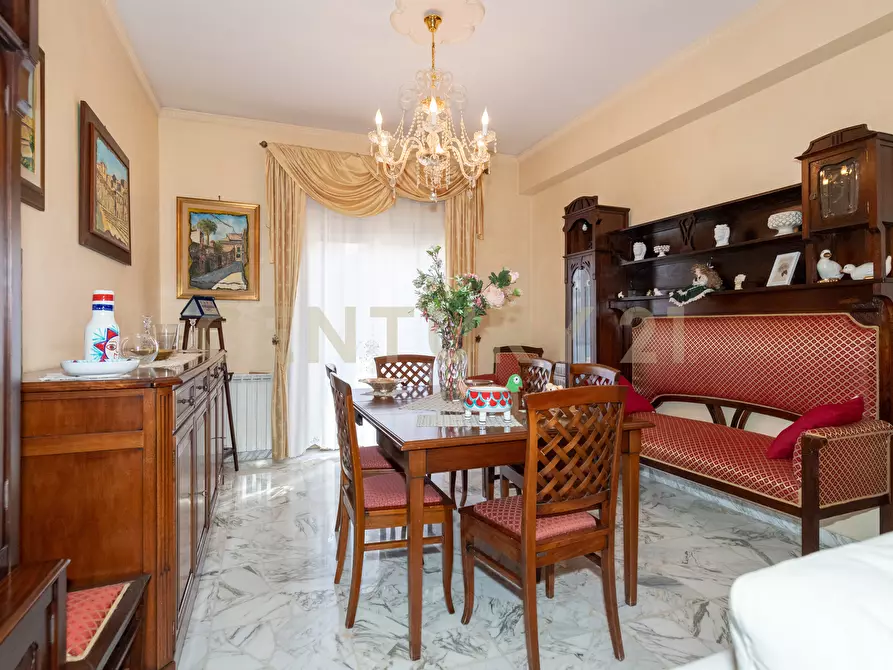 Immagine 38 di Pentalocale in vendita  in Piazza Giovanni Longo 122 a Misterbianco