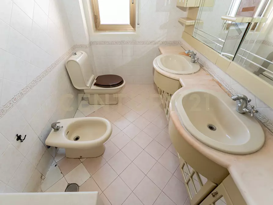 Immagine 43 di Quadrilocale in vendita  in Via Poggio D'Aquila 20 a Catania