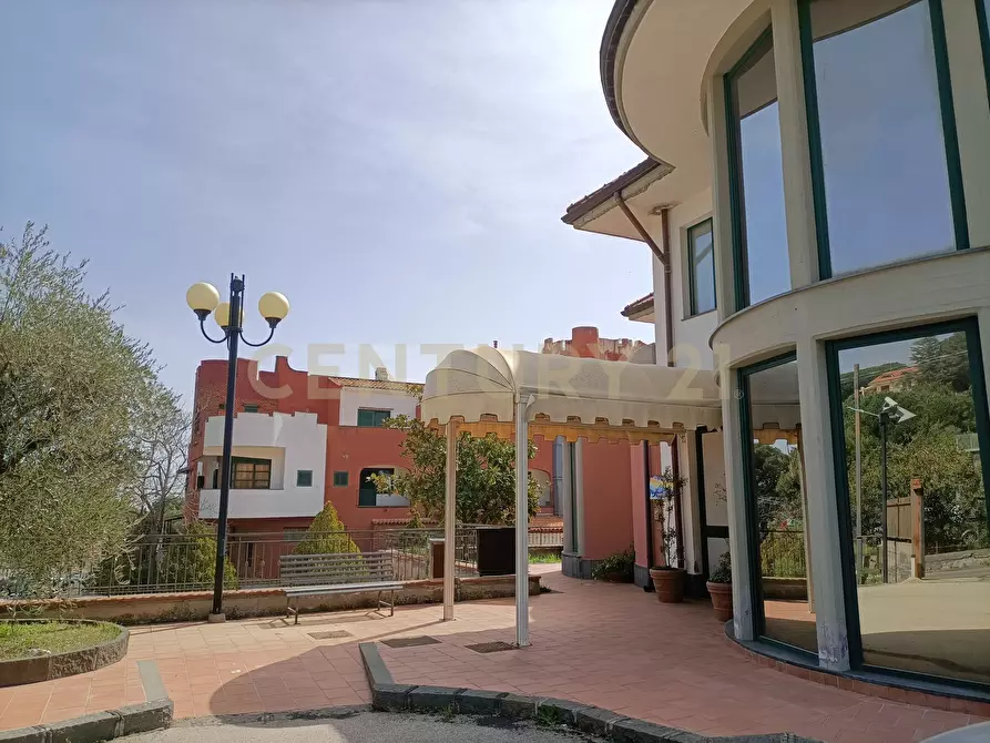 Immagine 42 di Albergo/B&B/Residence in vendita  in Via Etnea 163 a Nicolosi