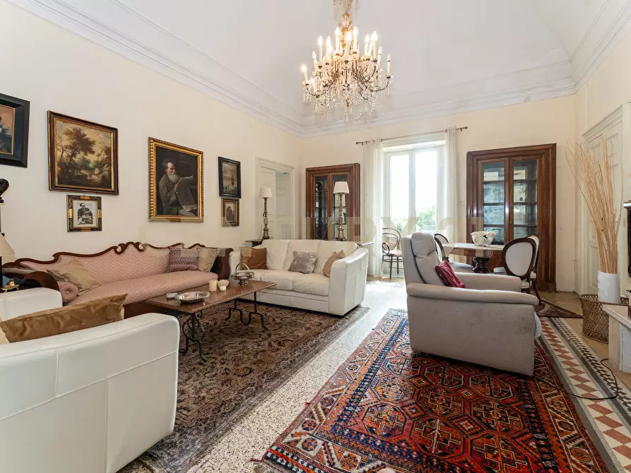 Immagine 40 di Villa in vendita  in Via Pulei 25 a Mascalucia