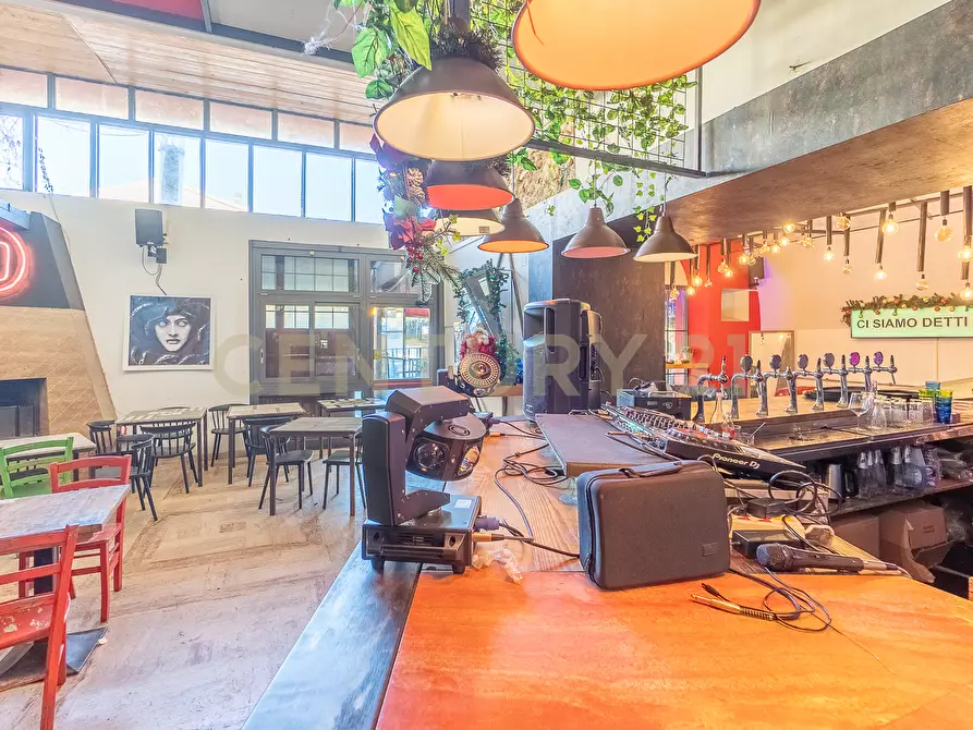 Immagine 28 di Bar / Ristorante in vendita  in Via Romana 193 a Guidonia Montecelio