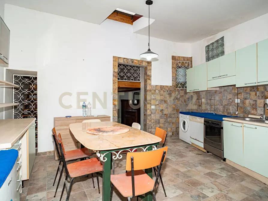 Immagine 16 di Casa indipendente in vendita  in Via Neri 61 a Catania