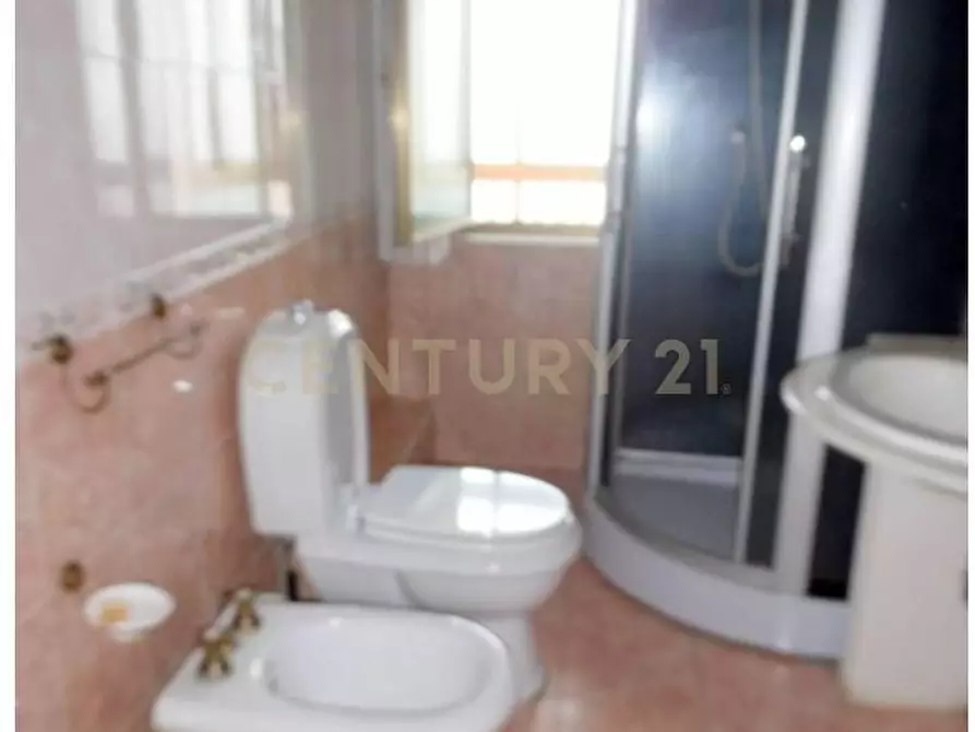 Immagine 21 di Pentalocale in vendita  in Via Alessandro Scarlatti 17 a Aci Castello