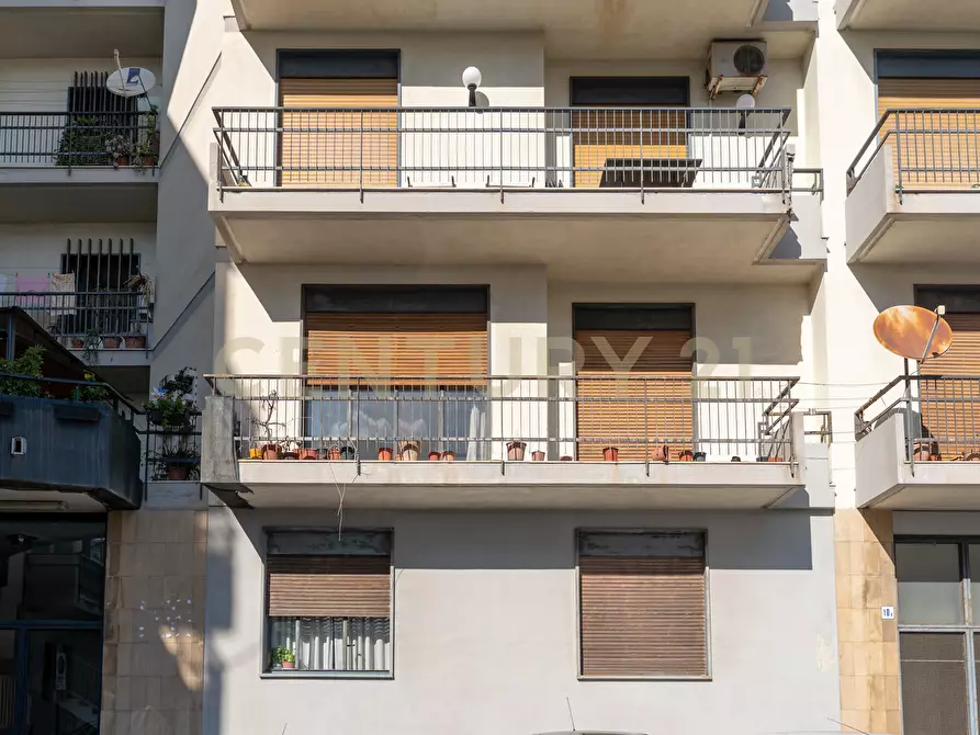 Immagine 45 di Pentalocale in vendita  in Via Fiume 12 a Catania