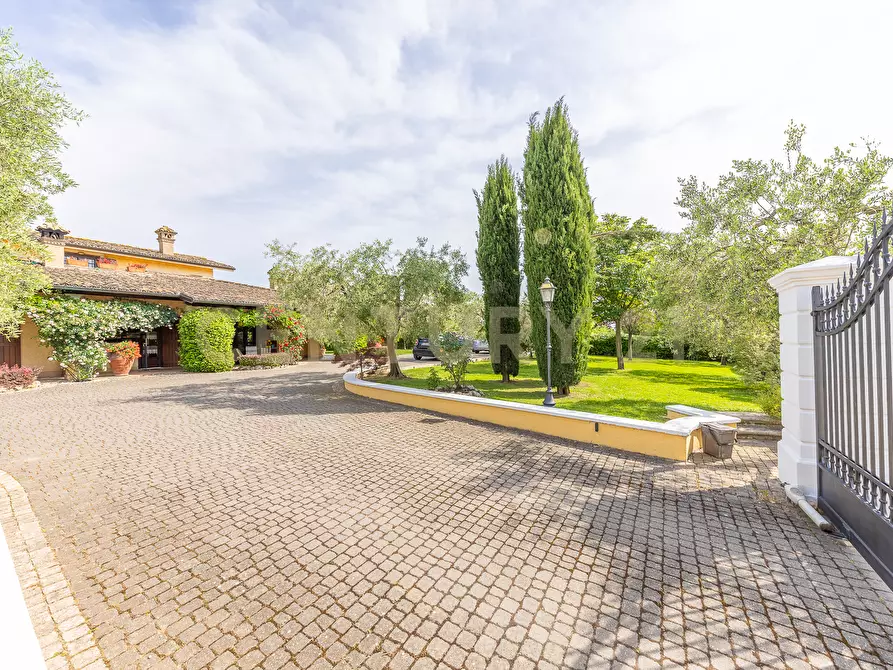 Immagine 2 di Villa in vendita  in Via di Battiferro 43 a Formello