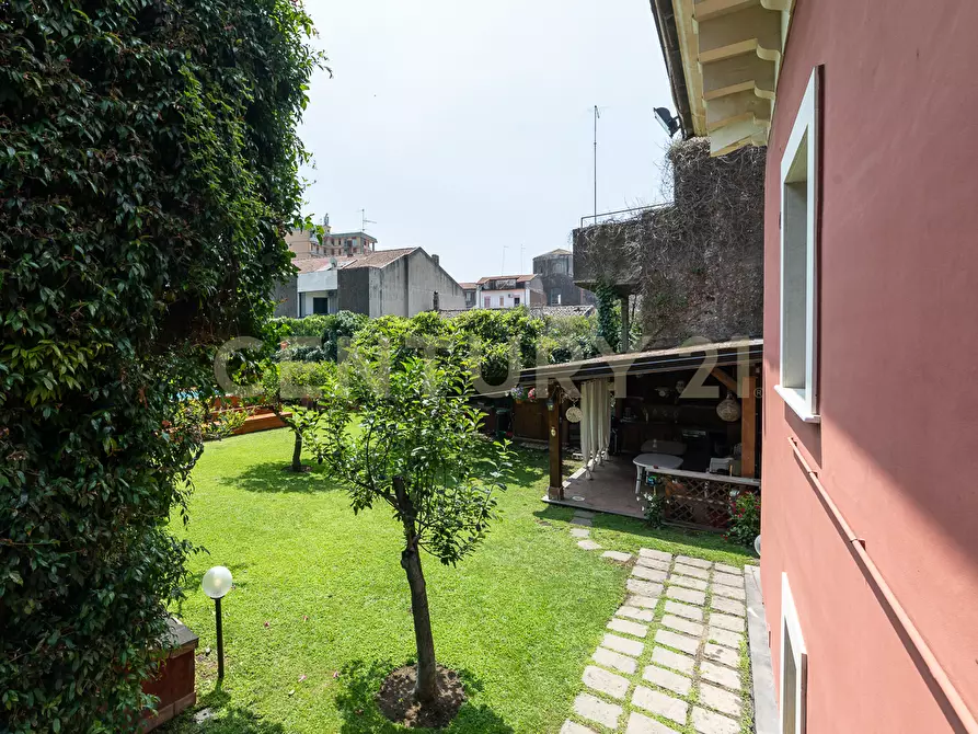 Immagine 79 di Villa in vendita  in Via Scalilla 42 a Catania