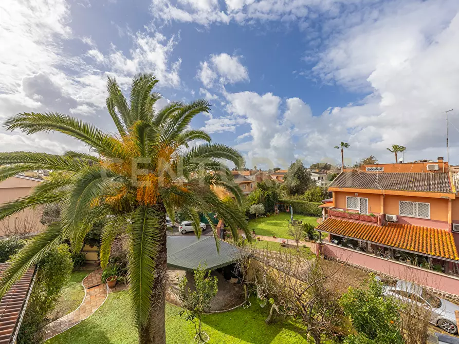 Immagine 101 di Villa in affitto  in Via Bedollo 117 a Roma