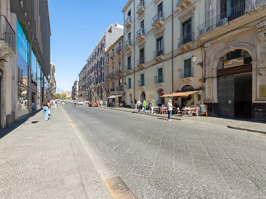 Immagine 54 di Pentalocale in vendita  in Via Etnea 196 a Catania