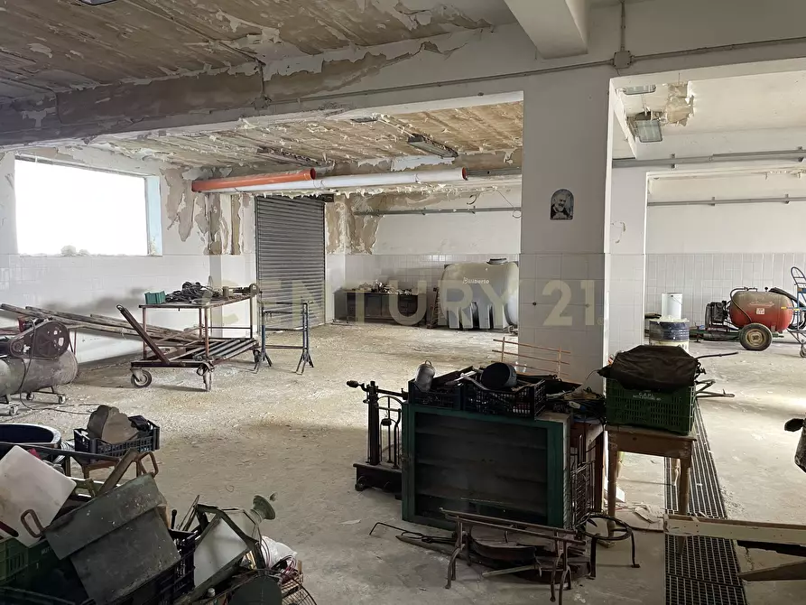 Immagine 47 di Attività artigianale in vendita  in Via Santisi a Motta D'affermo