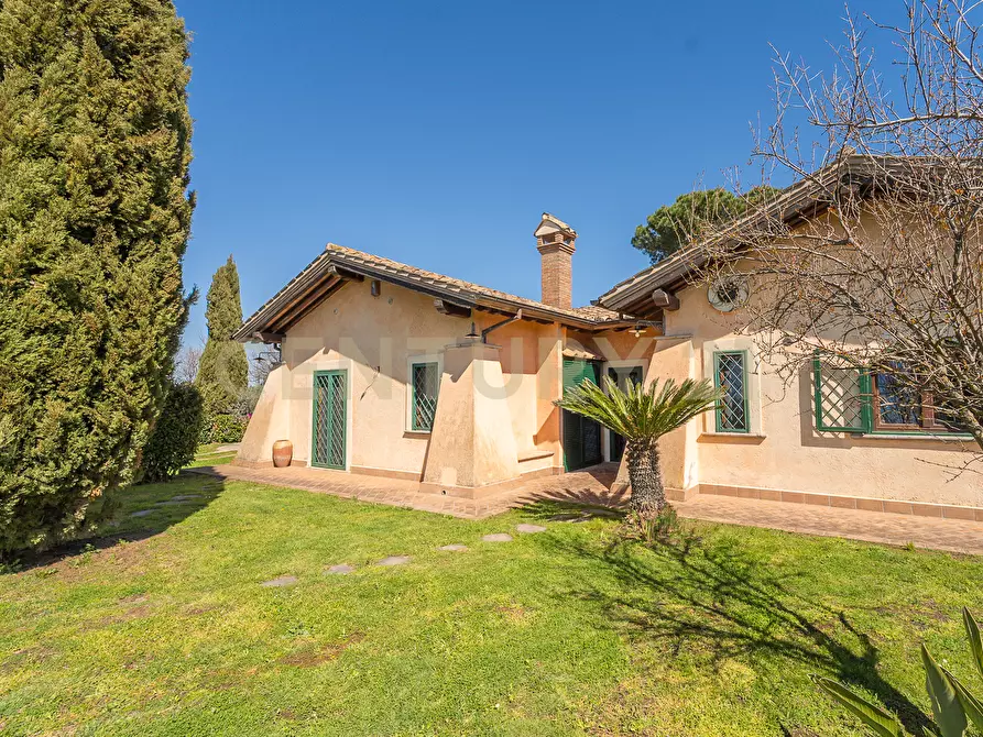 Immagine 10 di Villa in vendita  in Via Santa Lucia 1900 a Morlupo