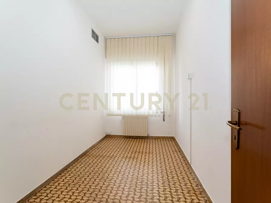 Immagine 19 di Ufficio in affitto  in Via Garibaldi 30 a Giarre