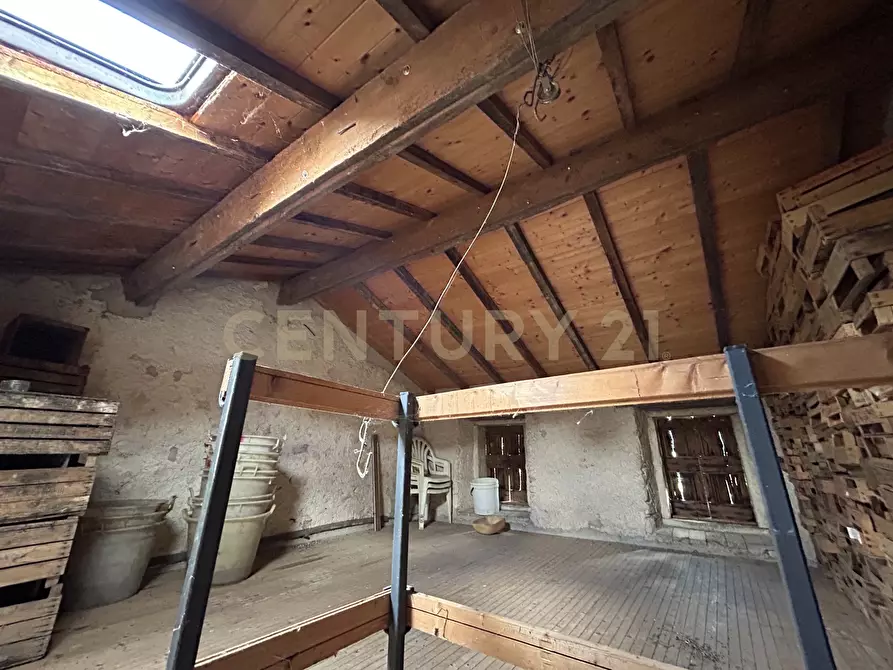 Immagine 9 di Rustico / casale in vendita  in Via Postuman a Mezzane Di Sotto