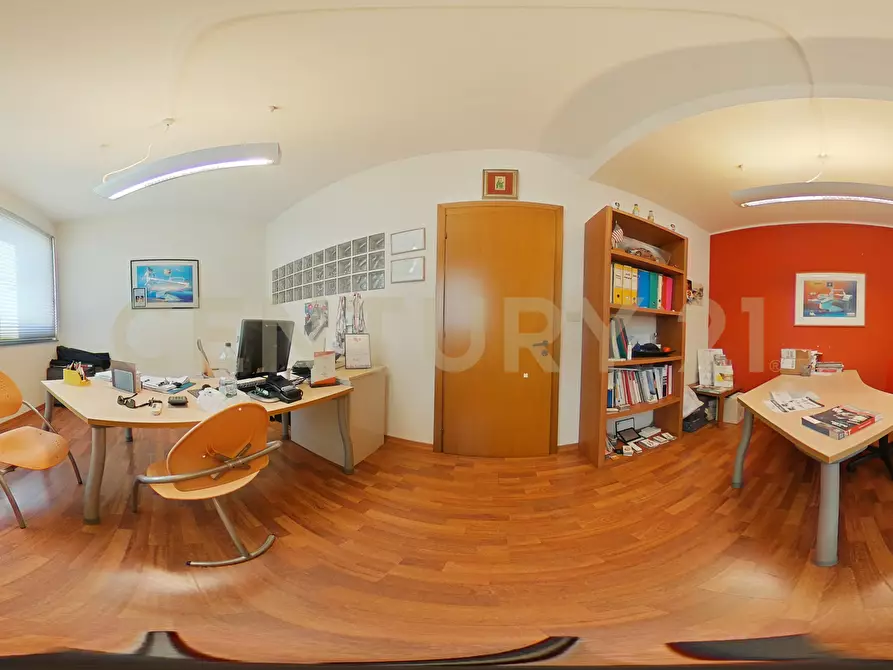 Immagine 35 di Pentalocale in vendita  in Via Pietra dell'Ova 396396 a Tremestieri Etneo