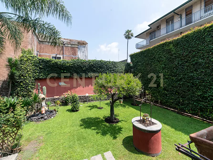 Immagine 20 di Villa in vendita  in Via Scalilla 42 a Catania